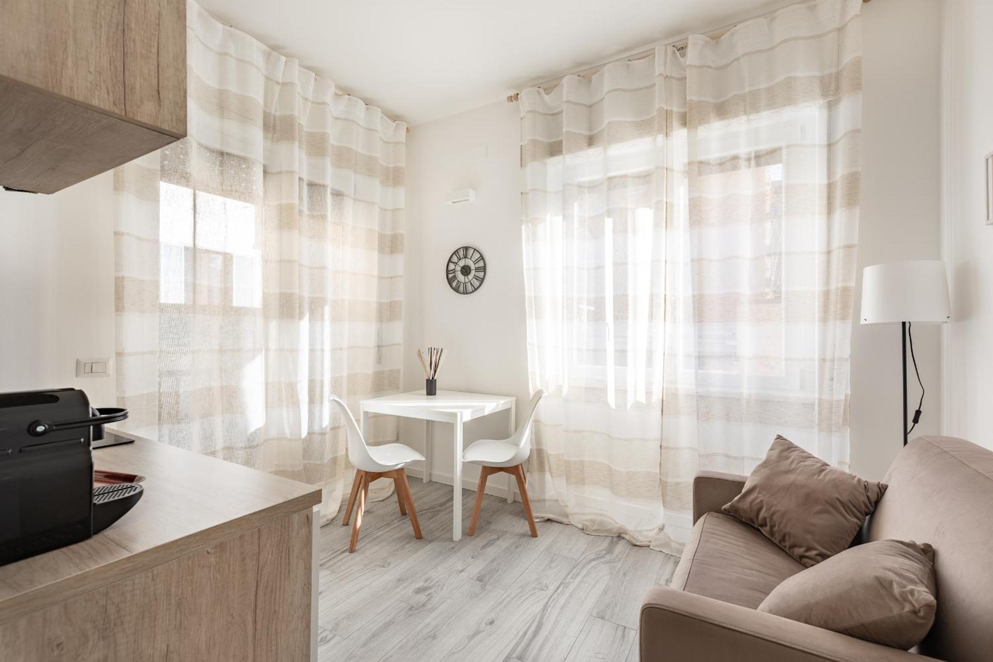 Pieno Centro Di Milano Per Gruppi, Famiglie E Viaggi Di Lavoro Apartment Exterior photo